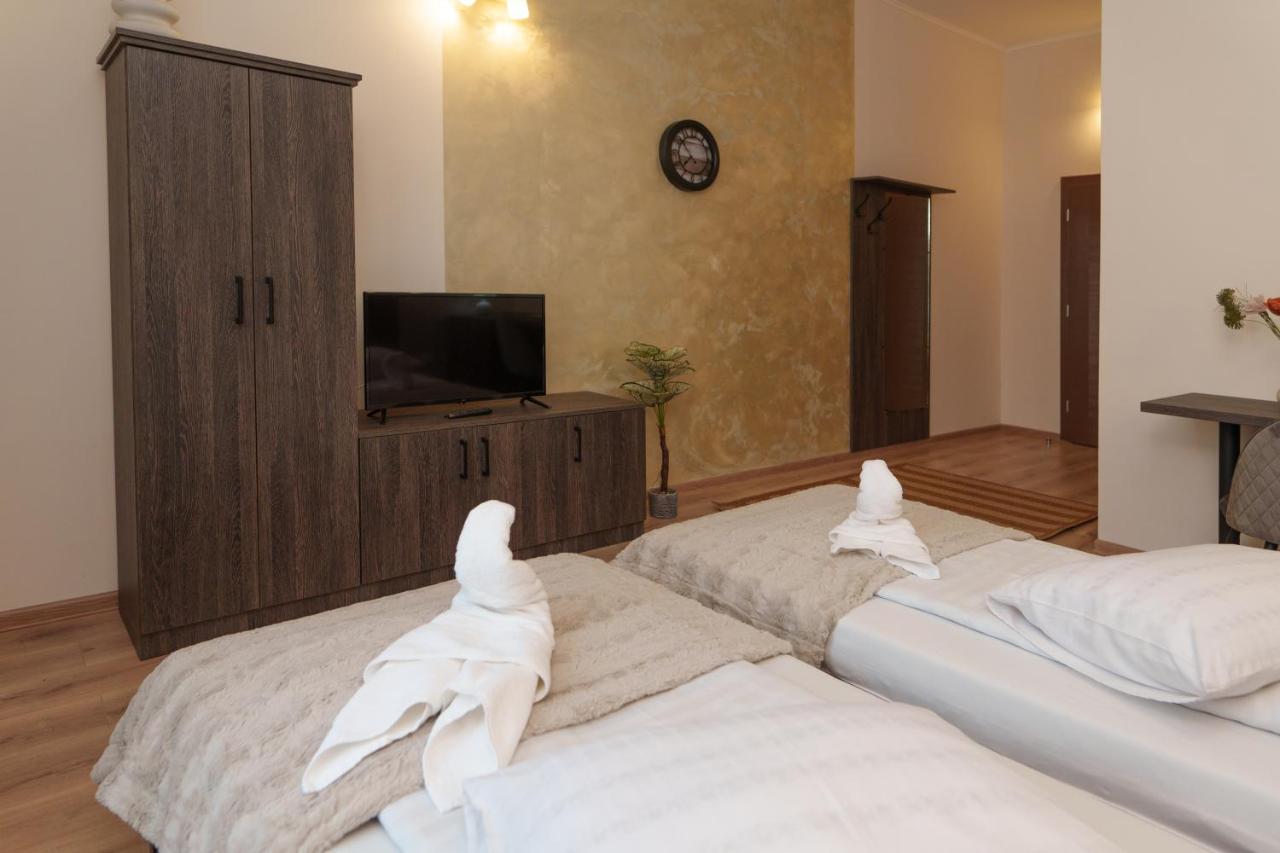 Hotel Rubin*** Георгени Екстериор снимка