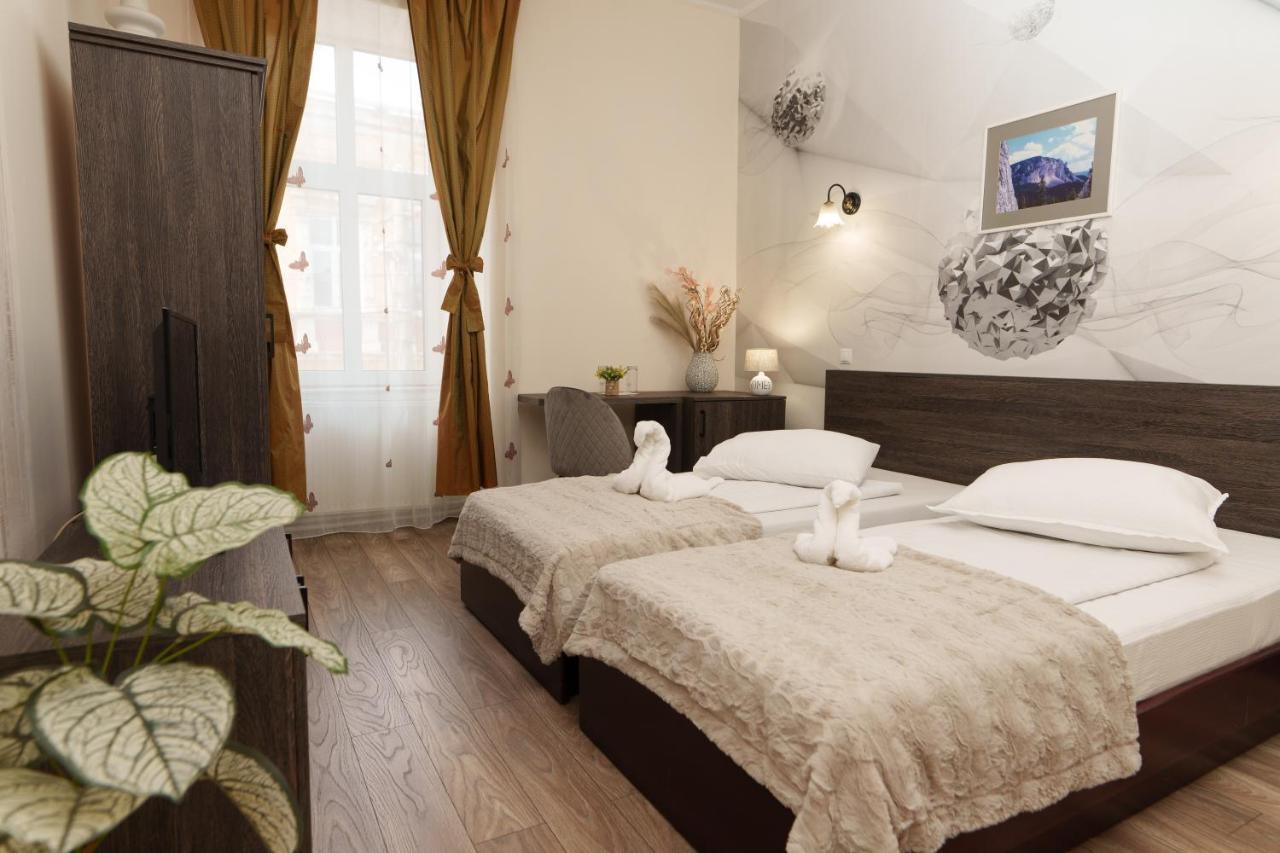 Hotel Rubin*** Георгени Екстериор снимка