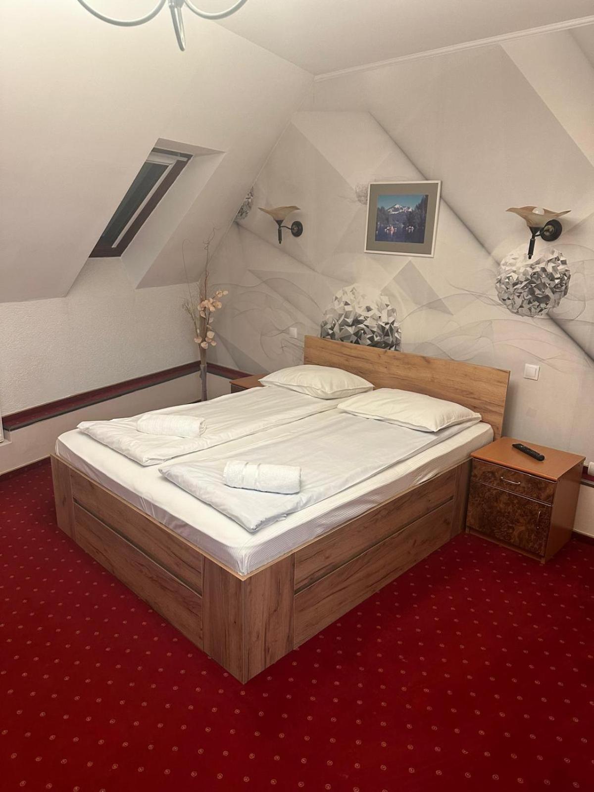 Hotel Rubin*** Георгени Екстериор снимка
