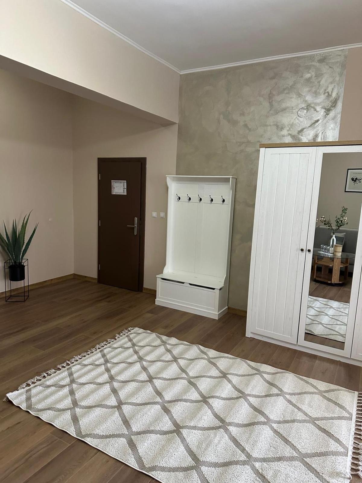 Hotel Rubin*** Георгени Екстериор снимка